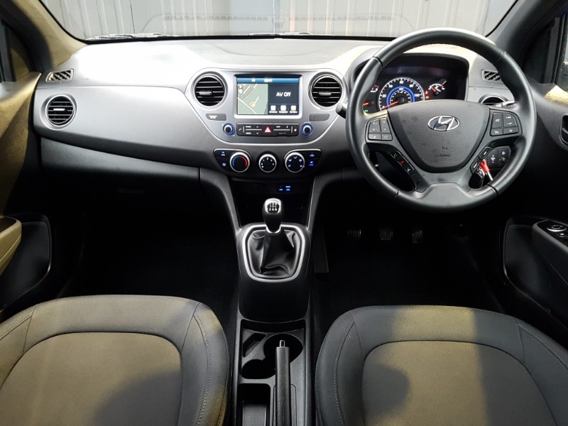 Used Hyundai i10 2018 for sale - 77960459: Photo 2