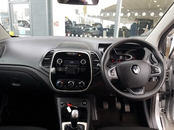 Used Renault Captur 2018 for sale - 78283976: Photo