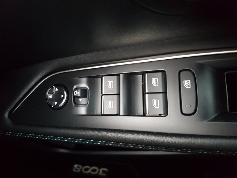 Used Peugeot 3008 2023 for sale - 76741632: Photo 12