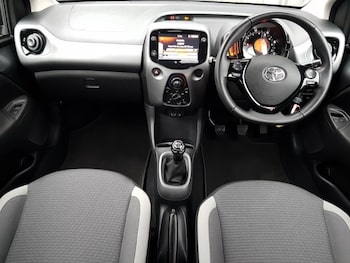 Used Toyota AYGO 2022 for sale - 76498282: Photo