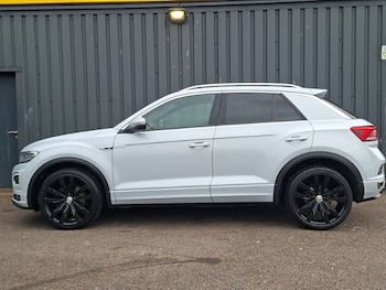 Used Volkswagen T-Roc 2019 for sale - 78977022: Photo