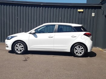 Used Hyundai i20 2018 for sale - 79218619: Photo