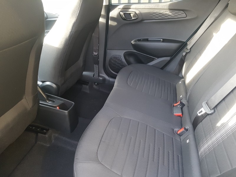 Used Hyundai i10 2023 for sale - 77664211: Photo 6