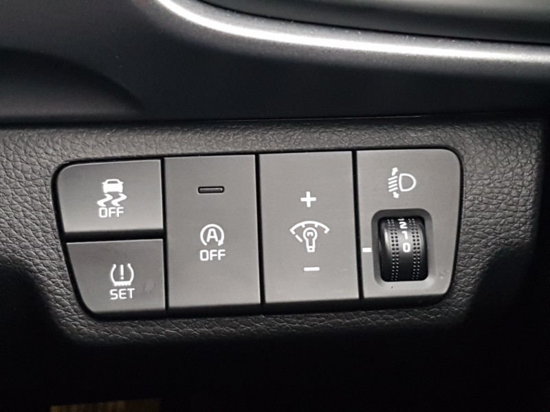 Used Kia Stonic 2023 for sale - 77522714: Photo 13