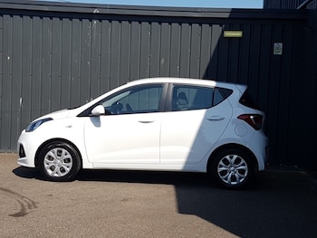 Used Hyundai i10 2016 for sale - 79411479: Photo
