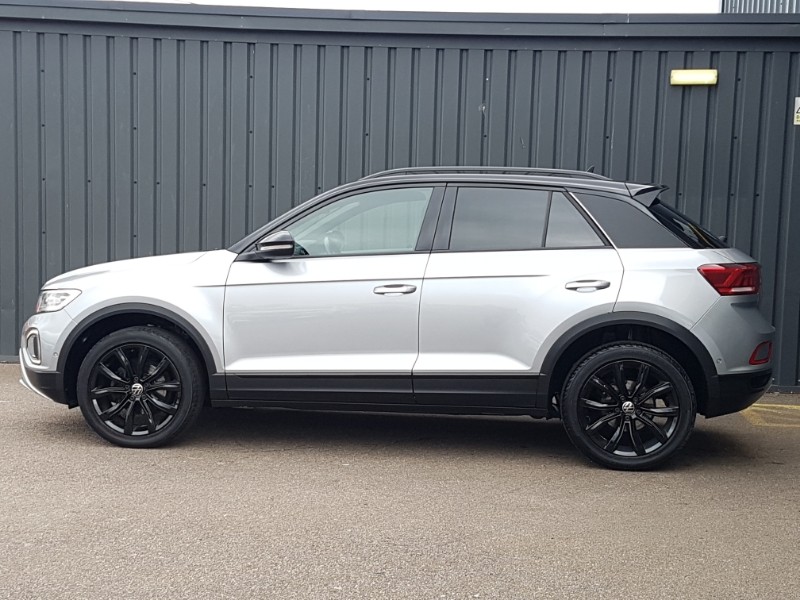 Used Volkswagen T-Roc 2023 for sale - 77939261: Photo 4