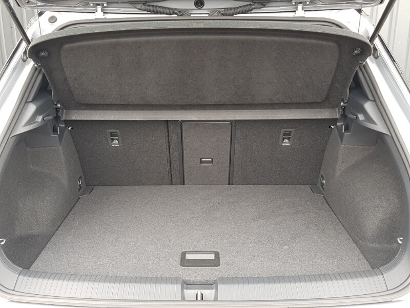 Used Volkswagen T-Roc 2023 for sale - 77939261: Photo 8