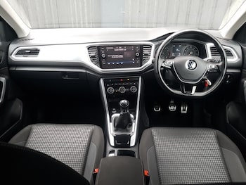 Used Volkswagen T-Roc 2021 for sale - 76393298: Photo