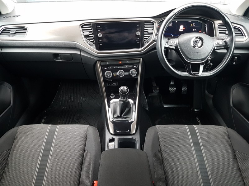 Used Volkswagen T-Roc 2018 for sale - 77325132: Photo 2