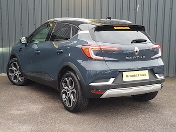 Used Renault Captur 2022 for sale - 77380119: Photo