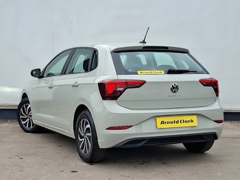 Used Volkswagen Polo 2024 for sale - 78936790: Photo