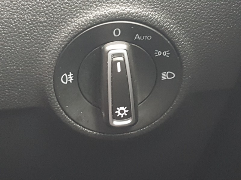 Used Volkswagen T-Roc 2018 for sale - 76348297: Photo 13