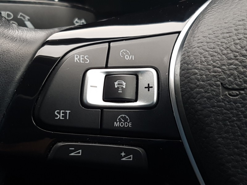 Used Volkswagen T-Roc 2018 for sale - 76348297: Photo 14