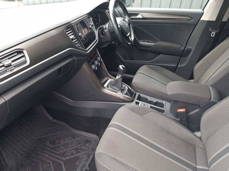 Used Volkswagen T-Roc 2018 for sale - 76348297: Photo 5