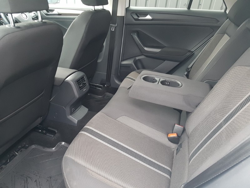 Used Volkswagen T-Roc 2018 for sale - 76348297: Photo 6