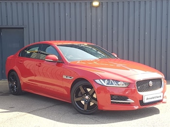 Used Jaguar XE 2019 for sale - 79356749: Photo