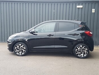 Used Hyundai i10 2021 for sale - 77690065: Photo