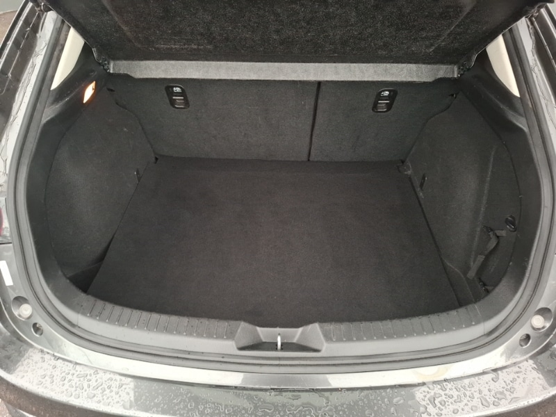 Used Mazda Mazda3 2017 for sale - 77130184: Photo 8