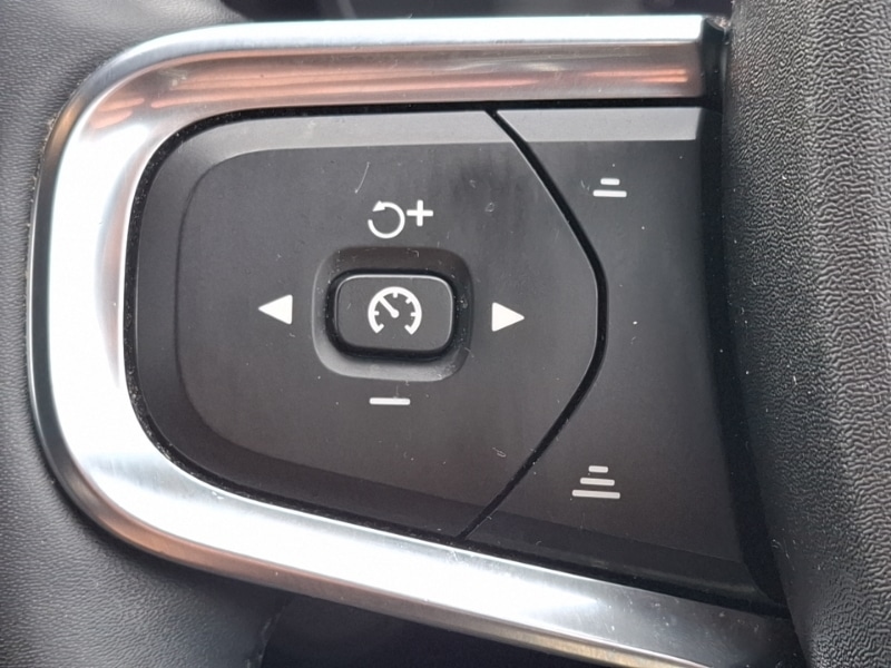 Used Volvo XC40 2022 for sale - 76656633: Photo 14