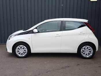Used Toyota AYGO 2020 for sale - 77664206: Photo