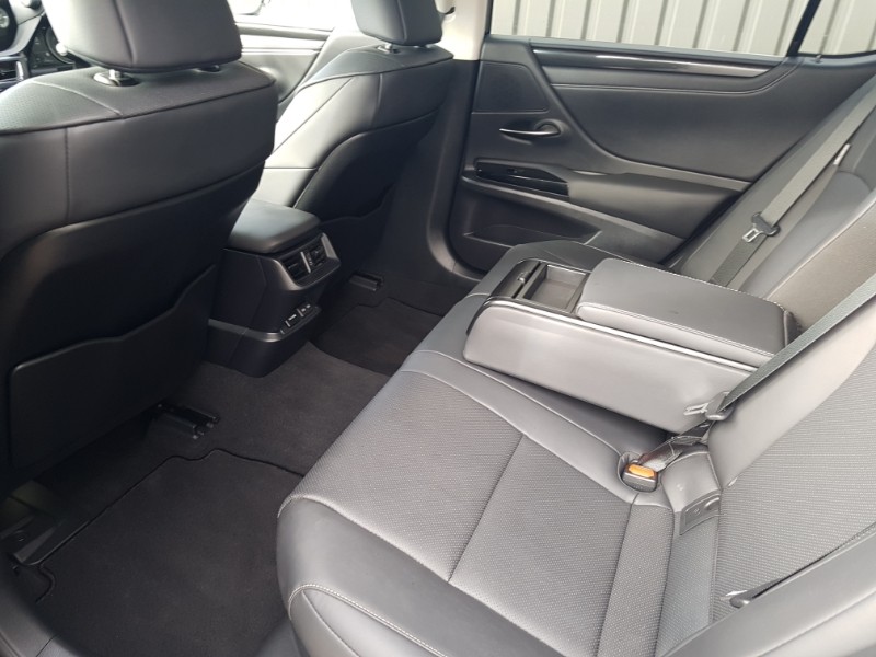 Used Lexus ES 2022 for sale - 76269261: Photo 6