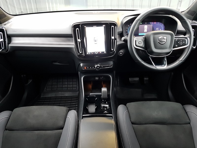 Used Volvo XC40 2023 for sale - 77126695: Photo 2