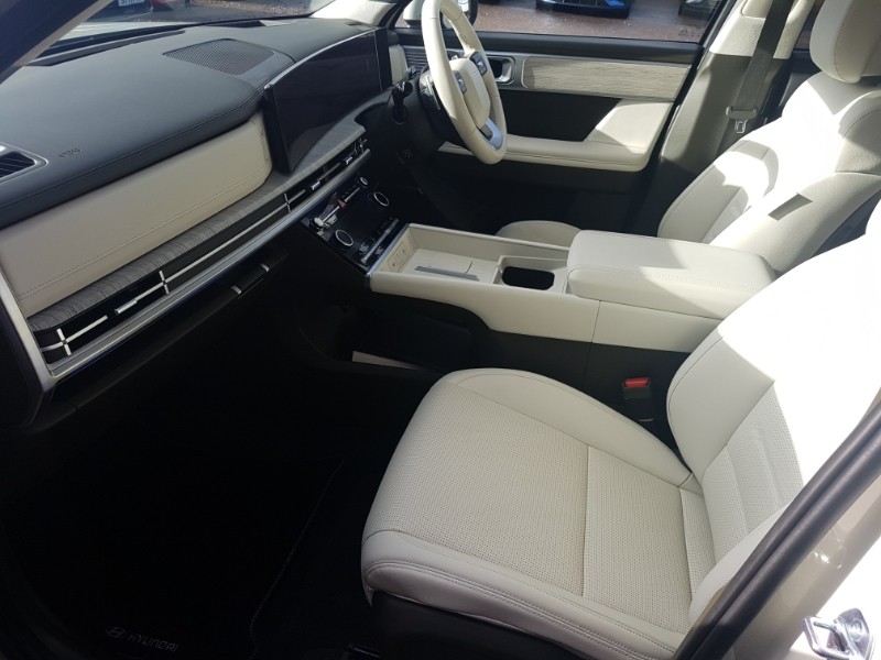 Used Hyundai Santa Fe 2025 for sale - 76321562: Photo 5