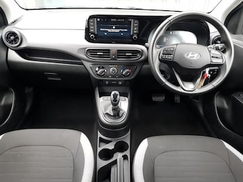 Used Hyundai i10 2024 for sale - 76135157: Photo