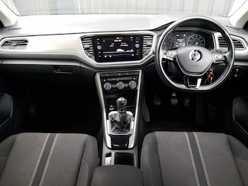 Used Volkswagen T-Roc 2020 for sale - 77366674: Photo