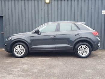 Used Volkswagen T-Roc 2018 for sale - 78634012: Photo