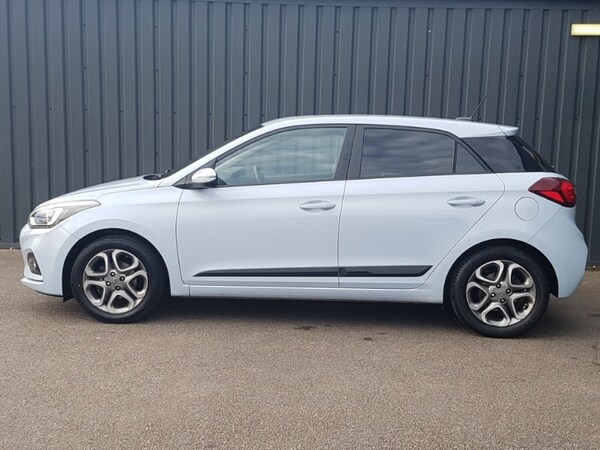 Used Hyundai i20 2019 for sale - 76237894: Photo 4