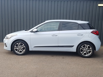 Used Hyundai i20 2019 for sale - 76237894: Photo 4
