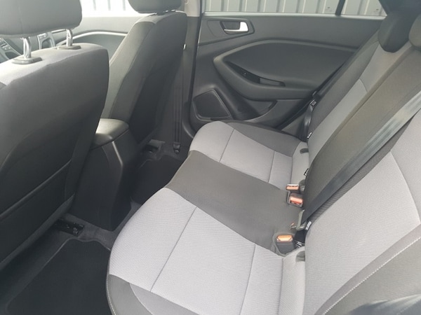 Used Hyundai i20 2019 for sale - 76237894: Photo 6