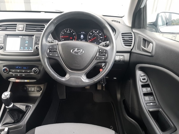 Used Hyundai i20 2019 for sale - 76237894: Photo 7