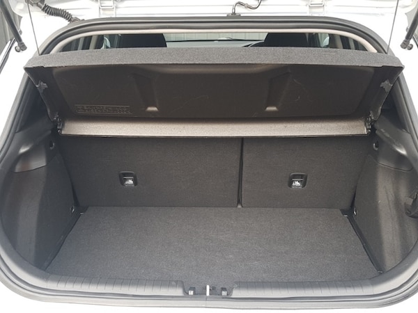 Used Hyundai i20 2019 for sale - 76237894: Photo 8