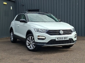 Used Volkswagen T-Roc 2019 for sale - 79327424: Photo