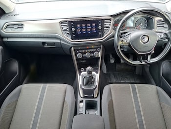 Used Volkswagen T-Roc 2019 for sale - 79327424: Photo
