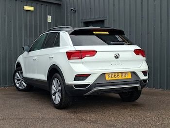 Used Volkswagen T-Roc 2019 for sale - 79327424: Photo