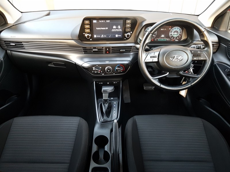 Used Hyundai i20 2023 for sale - 76964117: Photo 2