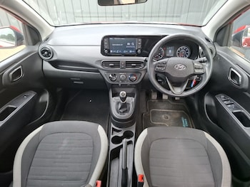 Used Hyundai i10 2023 for sale - 79069917: Photo