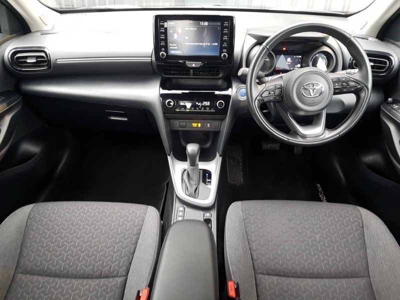 Used Toyota Yaris Cross 2023 for sale - 77623735: Photo 2
