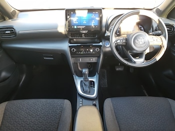 Used Toyota Yaris Cross 2022 for sale - 76964131: Photo