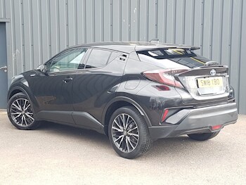 Used Toyota C-HR 2018 for sale - 78533060: Photo