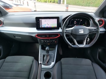 Used SEAT Arona 2024 for sale - 77615020: Photo