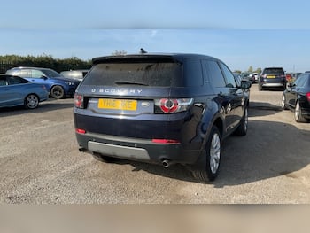 Used Land Rover Discovery Sport 2016 for sale - 79700660: Photo