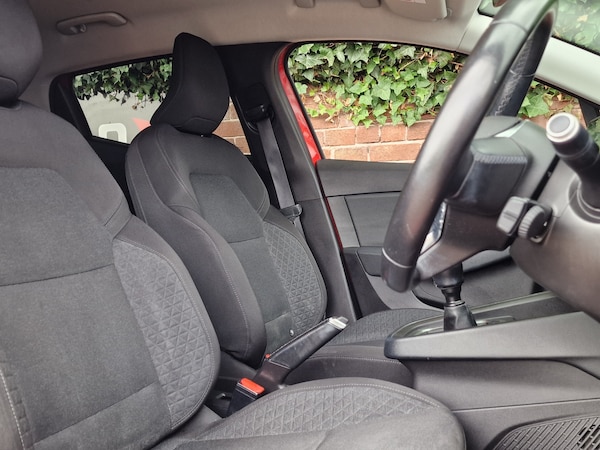 Used Renault Clio 2020 for sale - 75304133: Photo 11