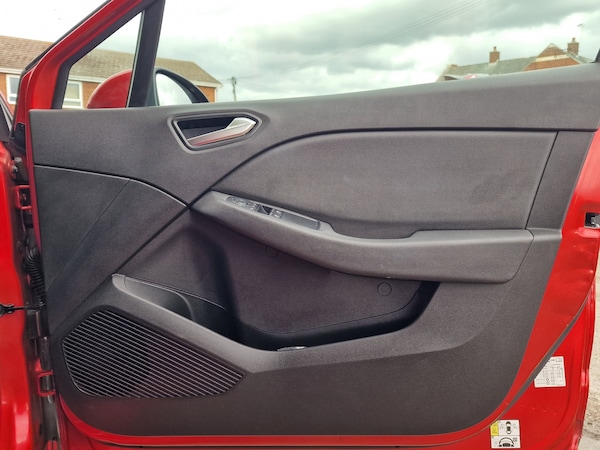 Used Renault Clio 2020 for sale - 75304133: Photo 30