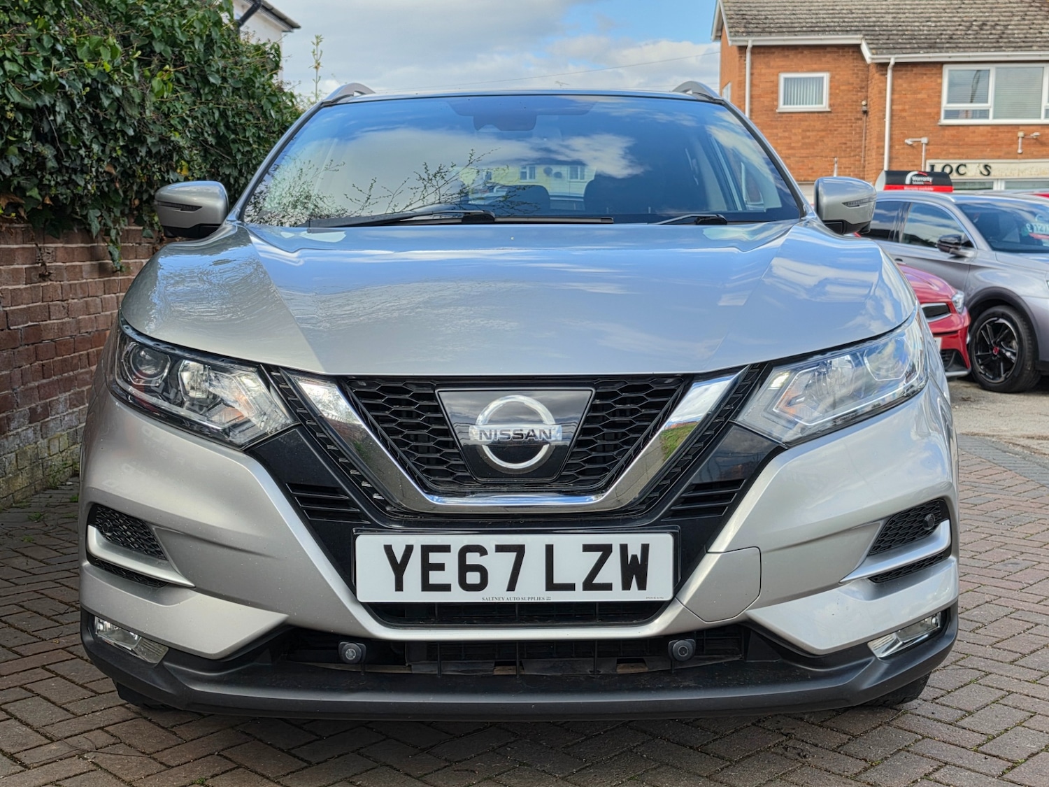 Used Nissan Qashqai 2017 for sale - 78199314: Photo 2