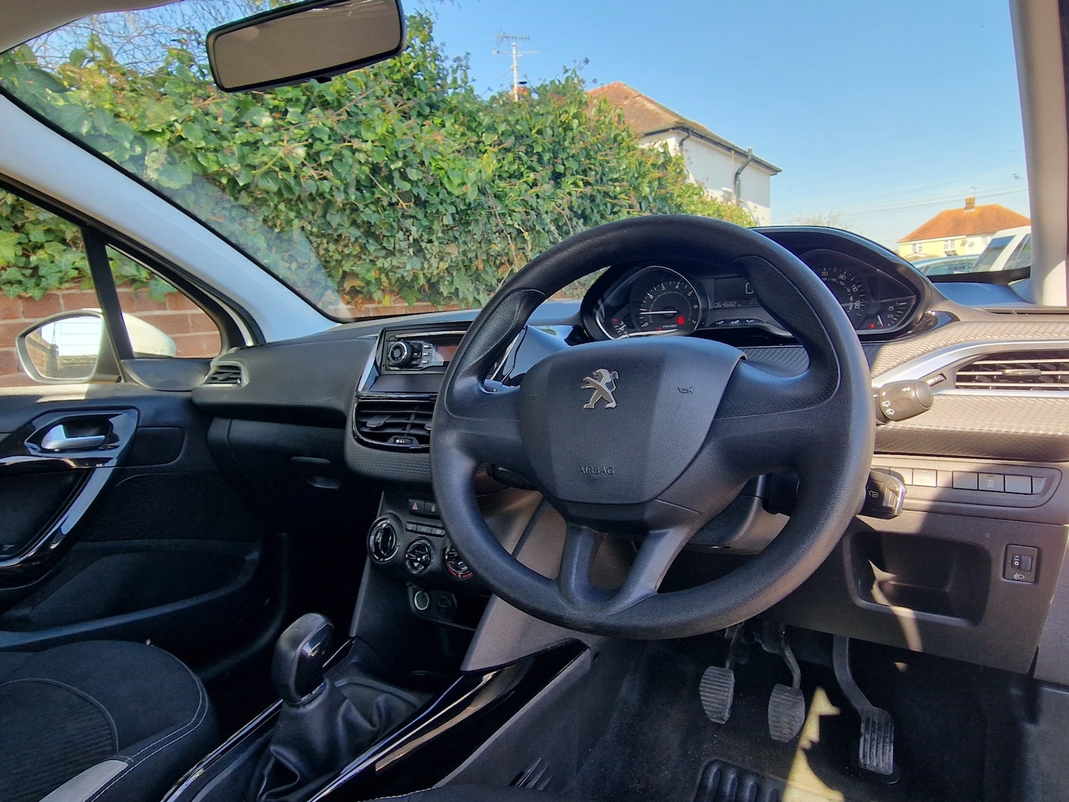 Used Peugeot 2008 2016 for sale - 77950977: Photo 11