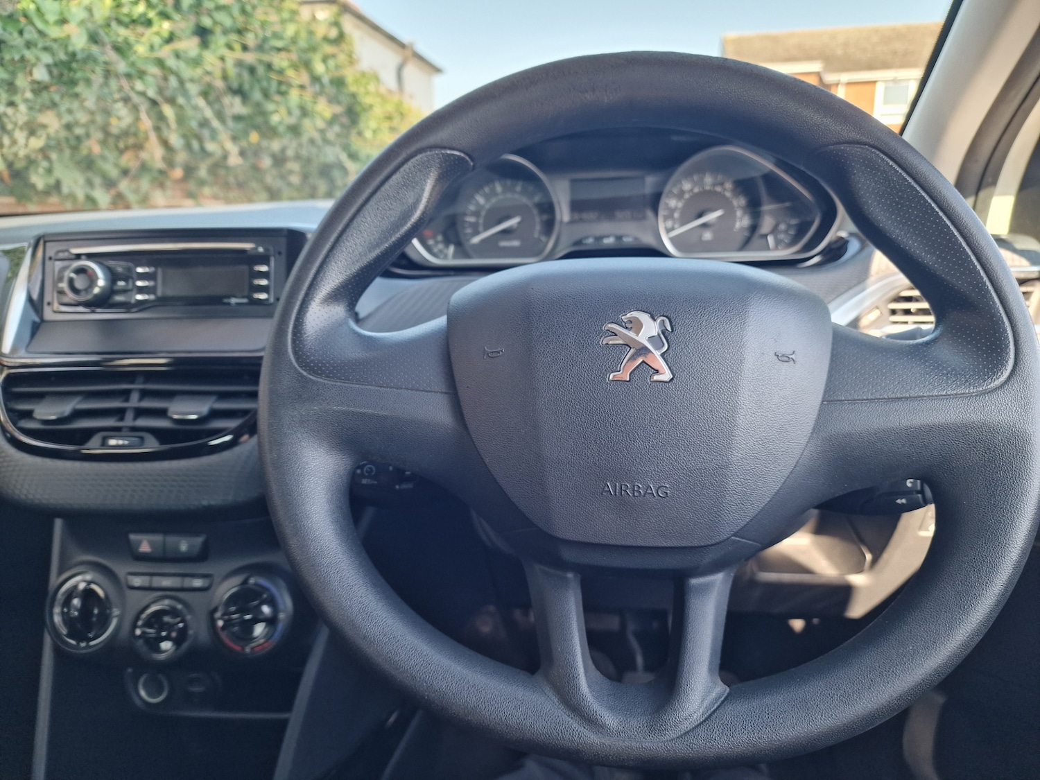 Used Peugeot 2008 2016 for sale - 77950977: Photo 19